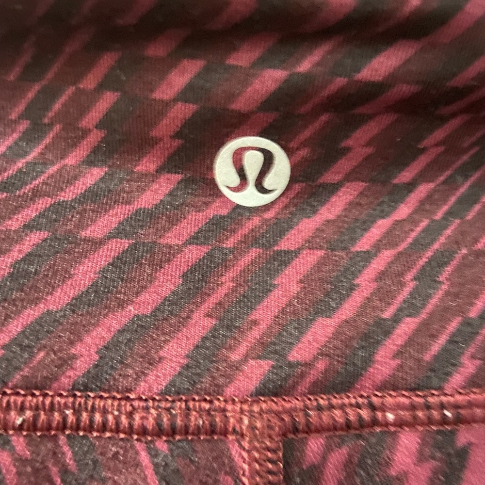 Lululemon size 8 cropped leggings $20
